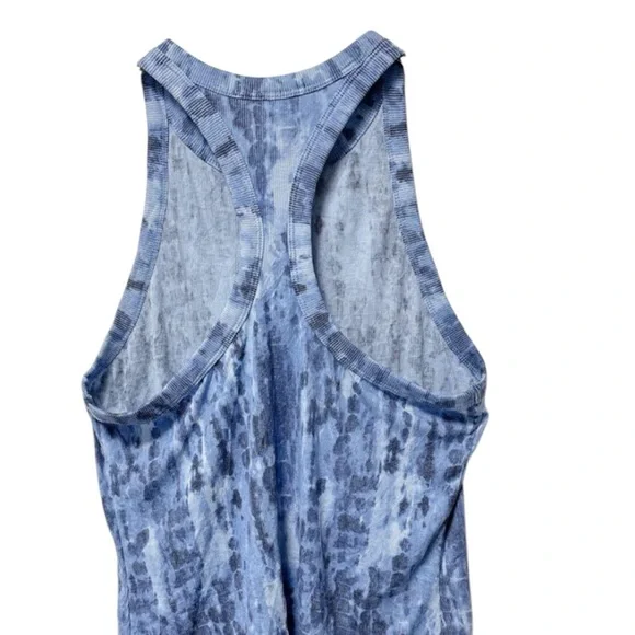 Old Navy Active Tie-Dye Ribbed Tank Top - Light Blue - Picture 2 of 2